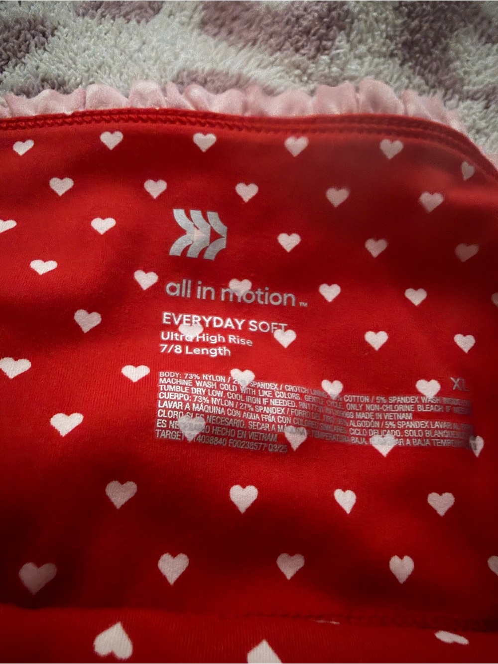 all in motion Red Heart Pattern Stretch  work out set